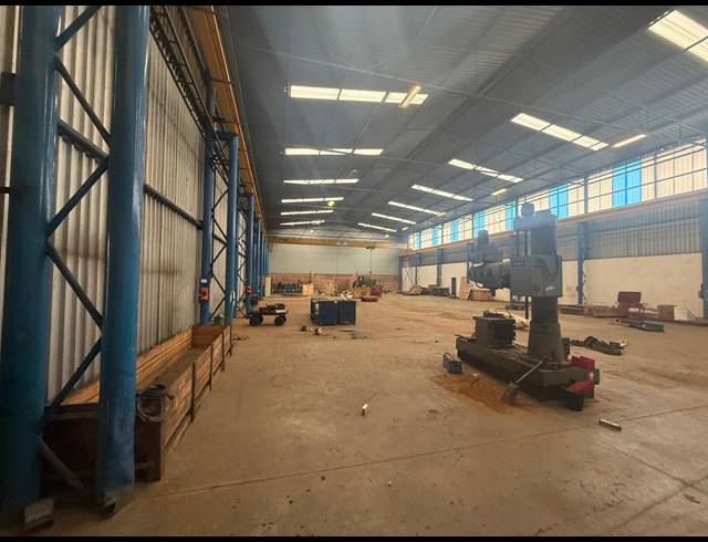 2,808M² WAREHOUSE TO LET IN ALRODE